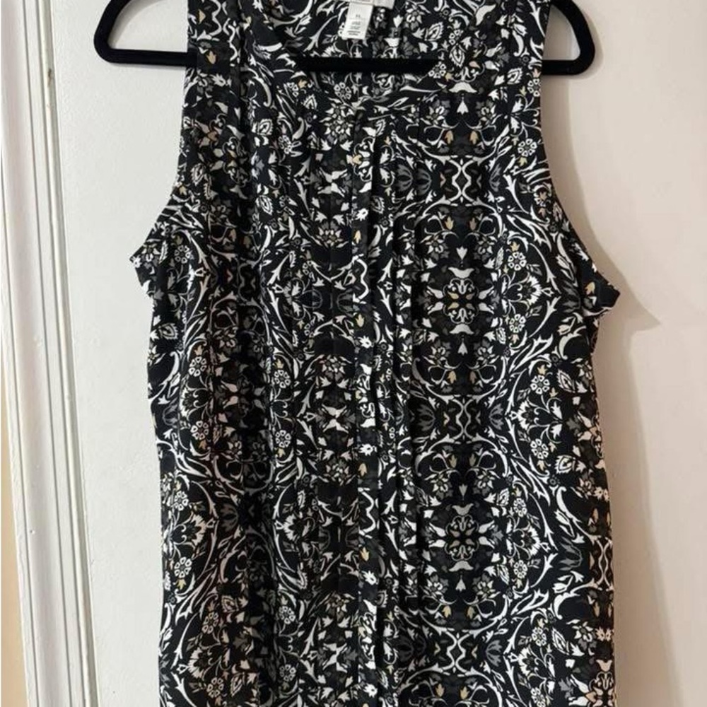 WHBM Elegant Black and White Sleeveless Top